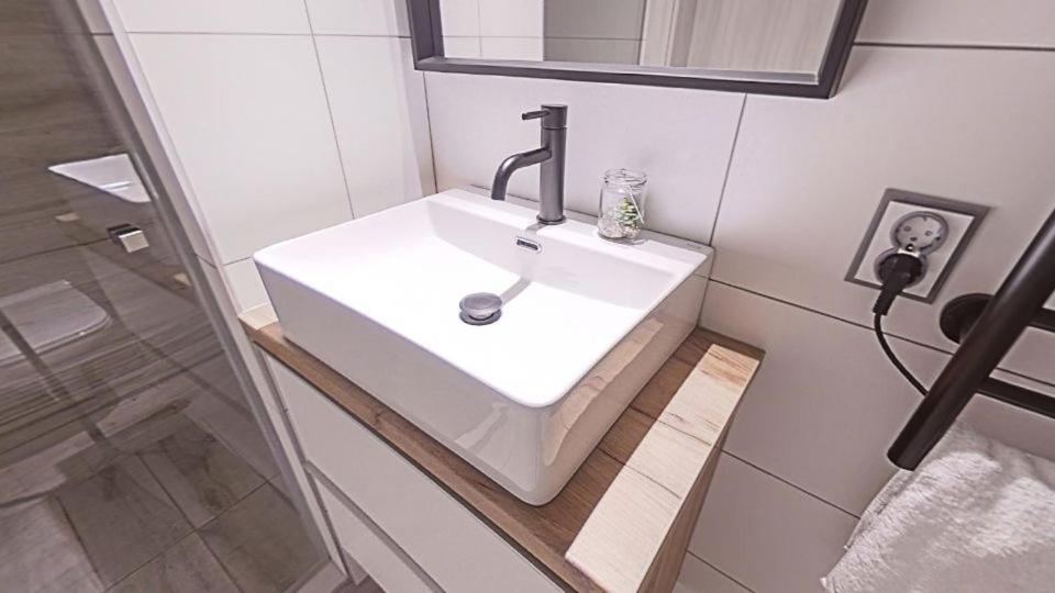 Meszes Apartman Kalocsa Buitenkant foto