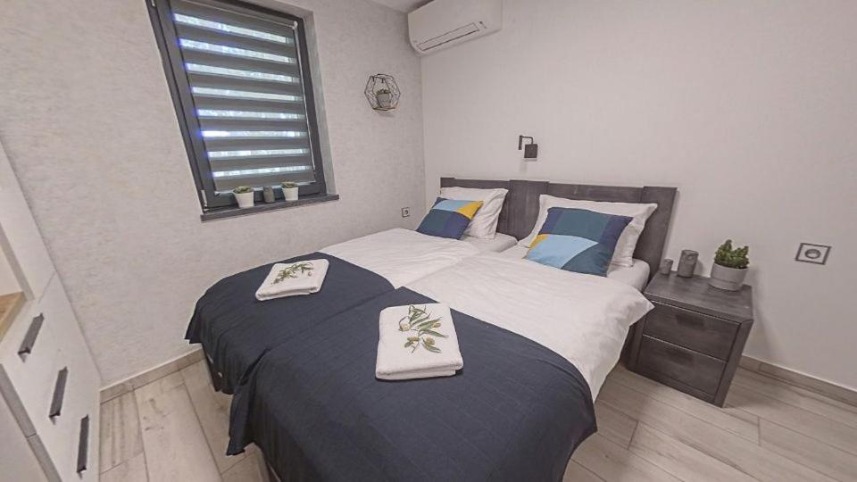 Meszes Apartman Kalocsa Buitenkant foto