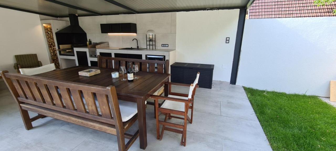 Meszes Apartman Kalocsa Buitenkant foto